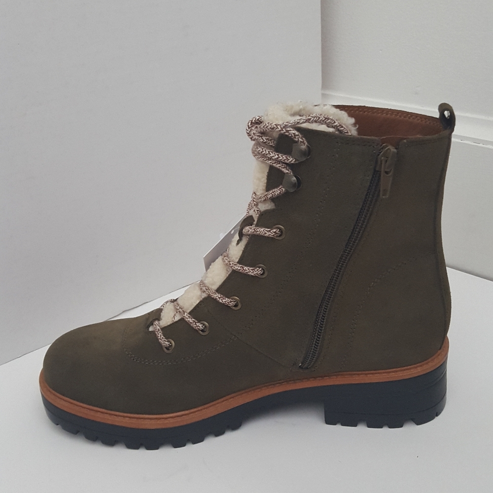 Marc Fisher green suede waterproof hiking boots - Picture 7 of 8